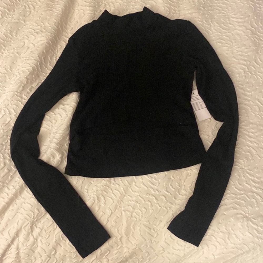 BP. Black front cutout turtleneck long sleeve shirt, size small